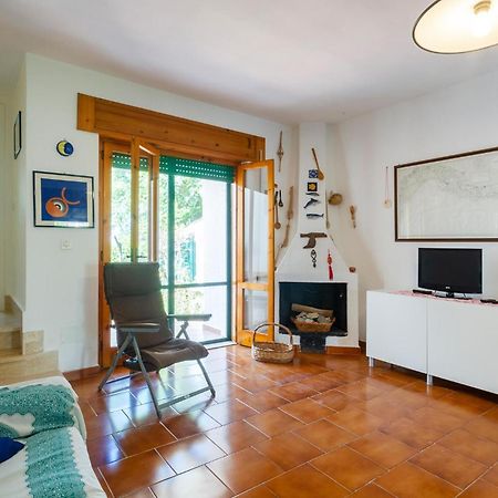 Awesome Home In Manduria With Kitchen Eksteriør bilde
