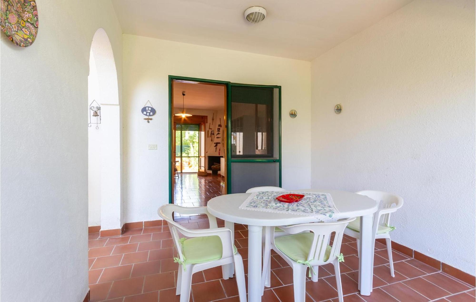 Awesome Home In Manduria With Kitchen Eksteriør bilde